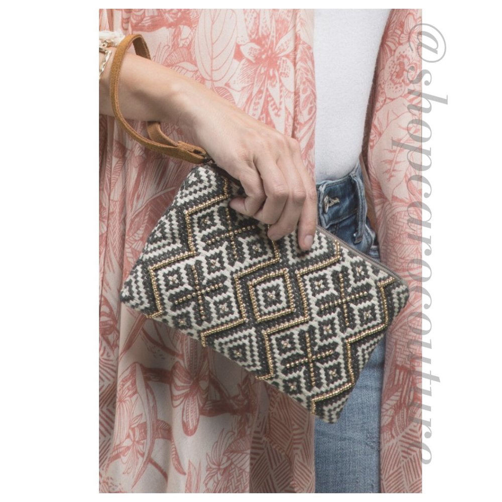 Diamond and X Pattern Clutch